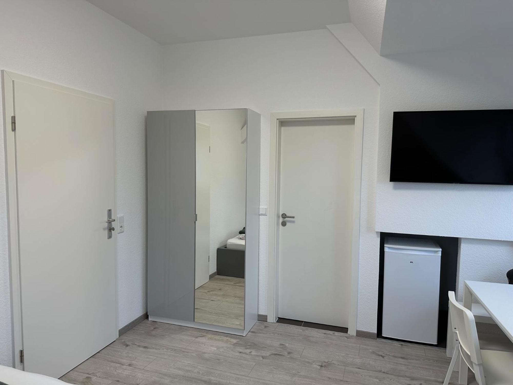 Apart-Hotel Rheinischer Hof Dormagen Buitenkant foto