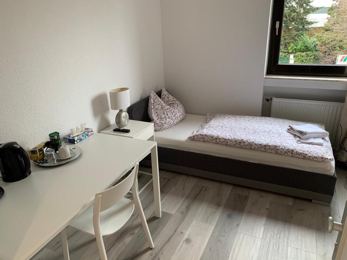 Apart-Hotel Rheinischer Hof Dormagen Buitenkant foto