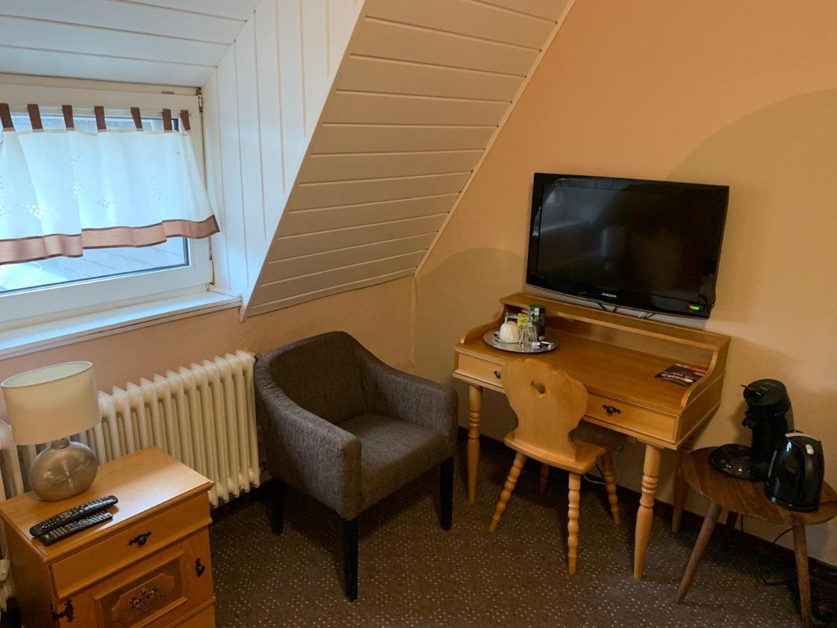 Apart-Hotel Rheinischer Hof Dormagen Buitenkant foto