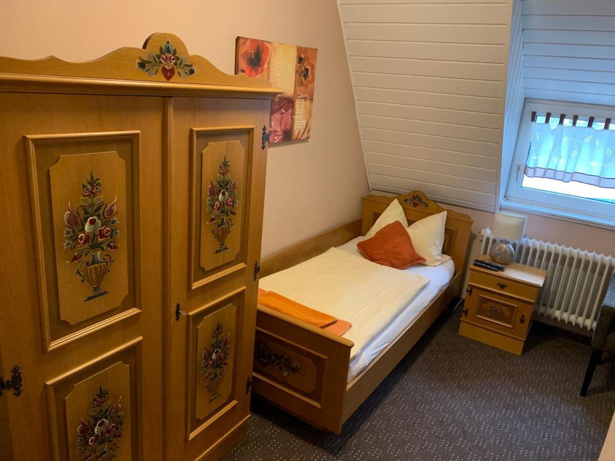 Apart-Hotel Rheinischer Hof Dormagen Buitenkant foto
